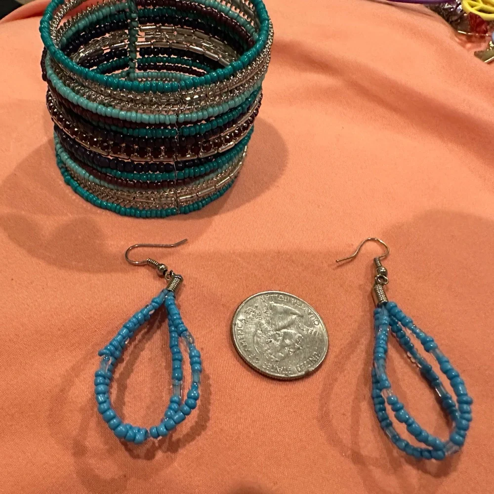 Jewelry - Picture 1 of 3